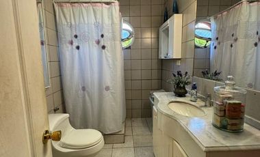 Se Vende Casa con Gran Terreno en Limache