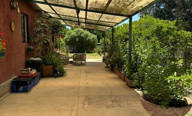 Se Vende Casa con Gran Terreno en Limache