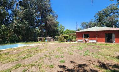 Se Vende Casa con Gran Terreno en Limache
