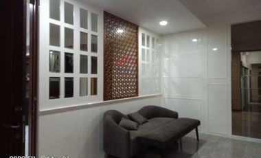 Rumah mewah dan besar siap huni Sukahaji Sarijadi Bandung.