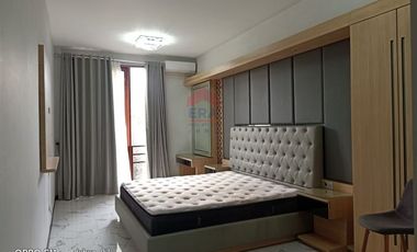 Rumah mewah dan besar siap huni Sukahaji Sarijadi Bandung.