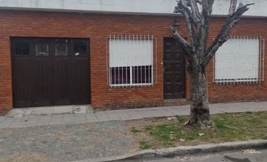 Casa para 2 Familias en venta en Quilmes Oeste