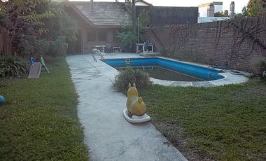 Chalet 6 ambientes en Ramos Mejìa