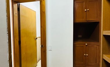 oficina en arriendo/venta en el chico. Cod A300