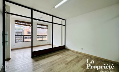 oficina en arriendo/venta en el chico. Cod A300