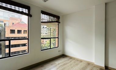 oficina en arriendo/venta en el chico. Cod A300