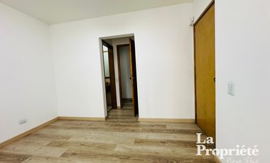 oficina en arriendo/venta en el chico. Cod A300