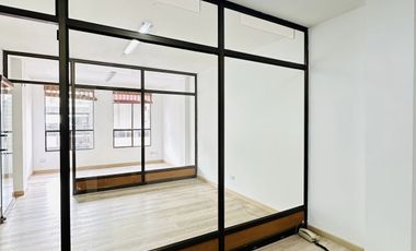 oficina en arriendo/venta en el chico. Cod A300