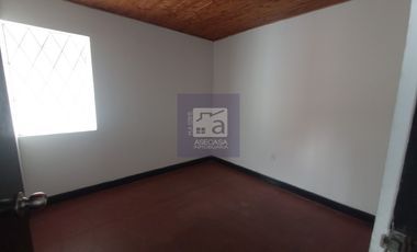 COD. 11061 - SE ARRIENDA CASA - BARRIO: EL PORTAL
