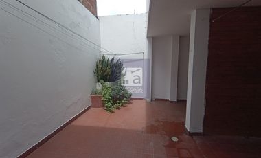 COD. 11061 - SE ARRIENDA CASA - BARRIO: EL PORTAL