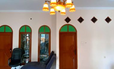 Rumah SHM Tanah Luas 16 Menit ke RS Permata Depok Bebas Banjir J-49514