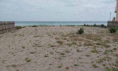 Puerto Cayo - Villa La Boca: Se Vende Casa en Zona Rural y Frente al Mar en Puerto Cayo