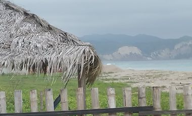 Puerto Cayo - Villa La Boca: Se Vende Casa en Zona Rural y Frente al Mar en Puerto Cayo