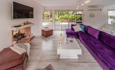 CASA EN VENTA COSTA ESMERALDA - BARRIO GOLF II 554
