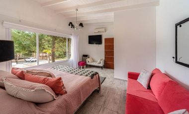 CASA EN VENTA COSTA ESMERALDA - BARRIO GOLF II 554