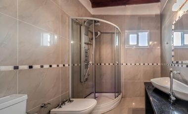 CASA EN VENTA COSTA ESMERALDA - BARRIO GOLF II 554