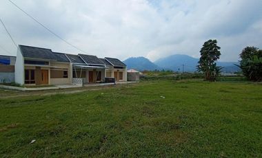 Rumah New Minimalis Asri dan Nyaman Murah di Cipanas Cianjur Dekat ke SMKN I Pacet Cicilan Murah1jtan. .