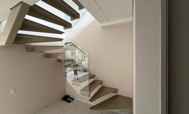 casa en arriendo en altos de los rosales. Cod A27980