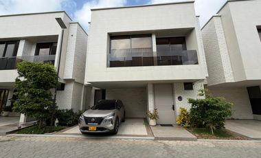 casa en arriendo en altos de los rosales. Cod A27980