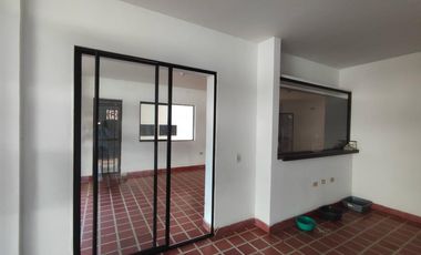 edificio en arriendo en latino. Cod A22136