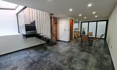 Casa en condominio en venta en Del Valle Norte