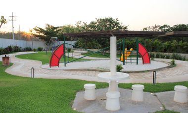 Terreno en venta con múltiples amenidades en Conkal