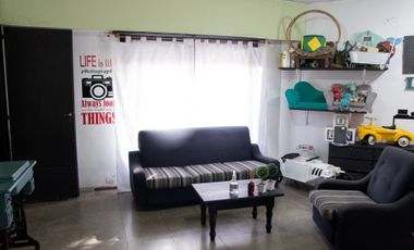 Venta casa 7 ambientes garage y terraza en Quilmes