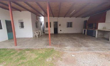 EN VENTA- CASA DE 3 DORMITORIOS - BAIGORRIA
