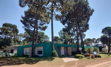 Casa con Pileta. Ubicada en el Nuevo Barrio Alamos, PINAMAR