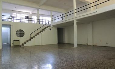 Gran oficina de 250 m2 con parque  sin expensas en alquiler Palermo Hollywood