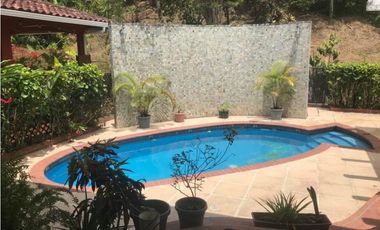 Alquilo Extraordinaria  Casa amoblada en Albrook con Gran espacio