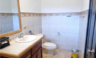 Alquilo Extraordinaria  Casa amoblada en Albrook con Gran espacio