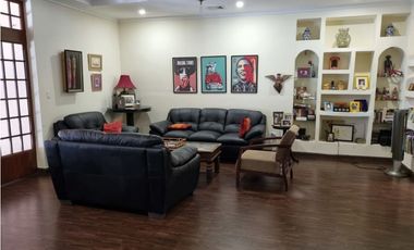 Alquilo Extraordinaria  Casa amoblada en Albrook con Gran espacio