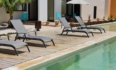 Villa en Venta a 200m de la playa con Club De Playa en Telchac