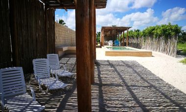 Villa en Venta a 200m de la playa con Club De Playa en Telchac
