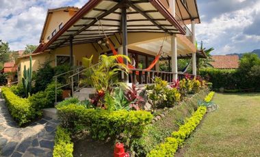 casa condominio en venta en villa del rio. Cod V1093007
