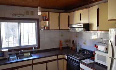CASA DE 2 DORMITORIOS