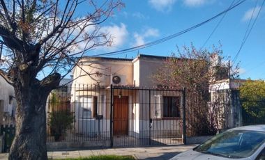 CASA DE 2 DORMITORIOS