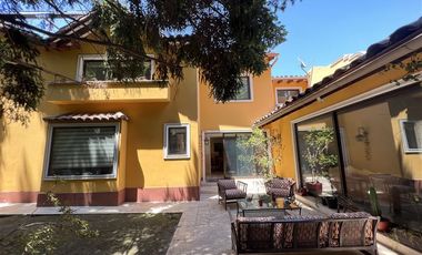 Casa en arriendo en Las Condes