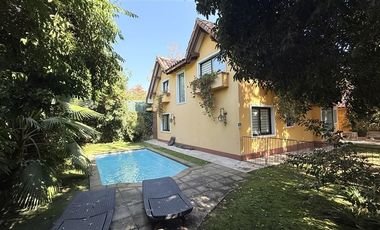 Casa en arriendo en Las Condes