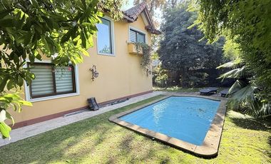 Casa en arriendo en Las Condes