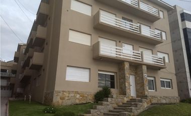 Departamento Tres Ambientes con Cochera