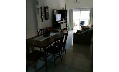 Departamento Tres Ambientes con Cochera