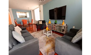 Venta Casa  3 Pisos Incluye Departamento Independiente