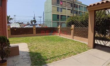 Venta Casa  3 Pisos Incluye Departamento Independiente