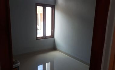 RUMAH MURAH DENGAN TANAH LUAS DI SEYEGAN UTARA PASAR GODEAN