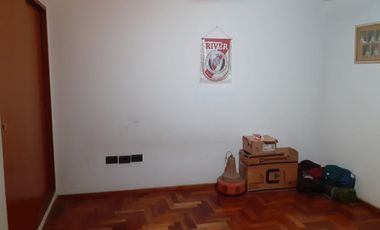 Triplex en venta en Quilmes Oeste