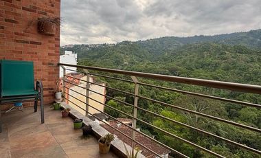 EN VENTA EXCLUSIVO APARTAMENTO DUPLEX EN MIRADOR DE PAN DE AZÚCAR. Cod A12332