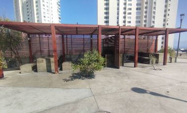 En Arriendo hermoso departamento vista al al mar amoblado en sector norte