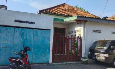 Rumah Pesapen Jetis Surabaya
